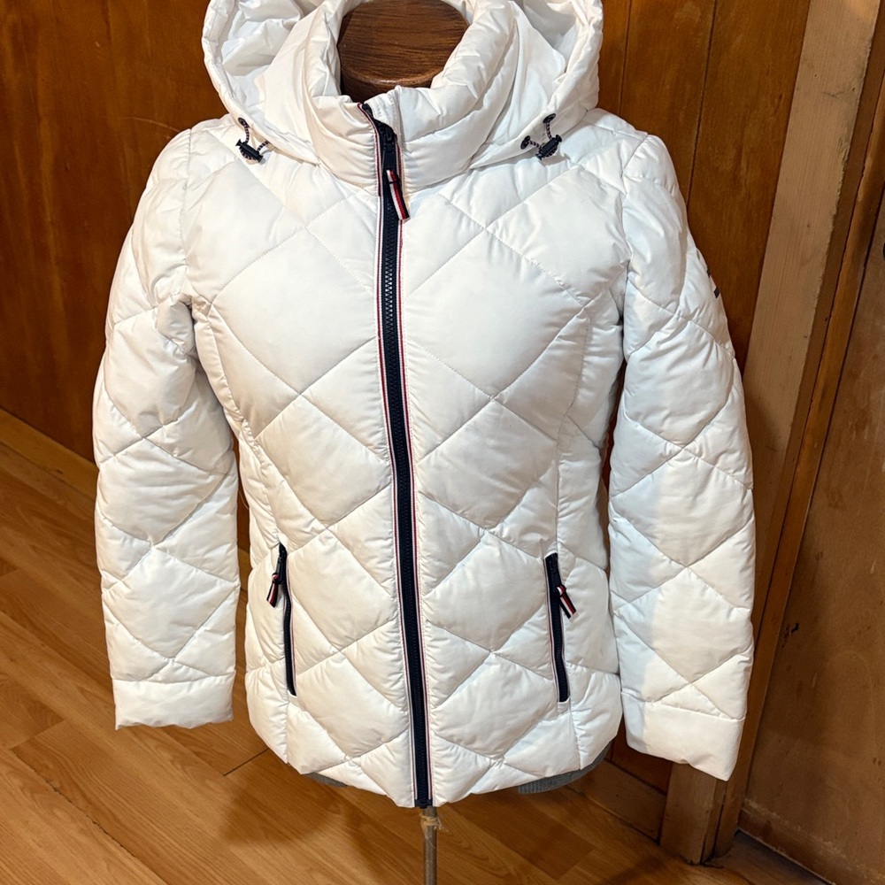Tommy Hilfiger Women's White Puffer Jacket